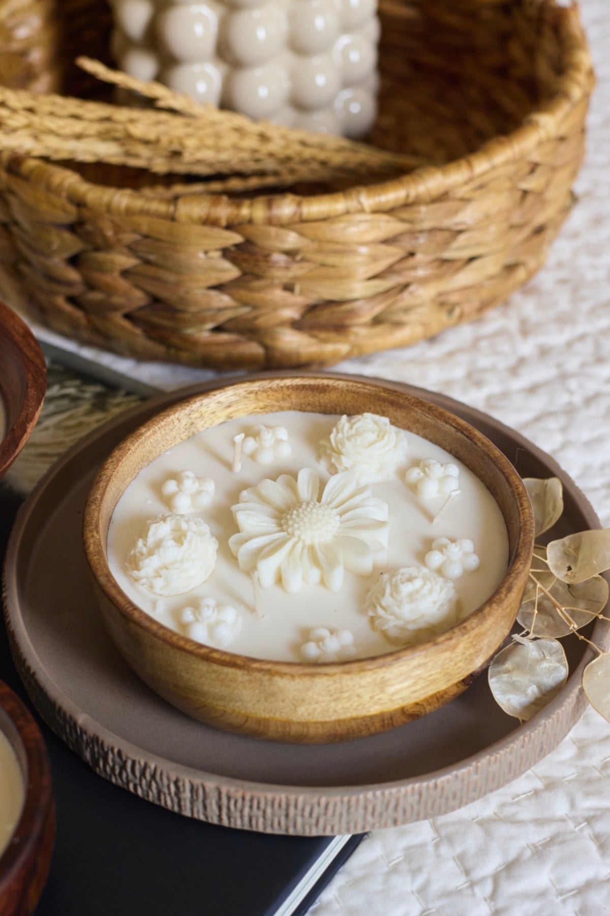 Jasmine Oudh-twist Vanilla (Light Wooden Bowl)